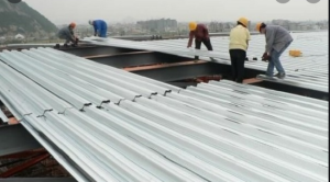 THÁI THÀNH ĐẠT cung cấp thợ làm mái tôn tại quận 12, chuyên lợp mái tôn nhà ở khu vực quận 12. Với đội ngũ làm mái tôn lâu năm, thợ giỏi, tay nghề cao, thi công mái tôn nhà ở đẹp. Thi công lợp mái tôn nhà giả ngói, mái tôn nhà trọ, mái che hành lang, mái hiên, quán cà phê,… Thợ làm mái tôn ở tại quận 12, lợp mái tôn chống nóng, mái tôn cách nhiệt, chống ồn. Nhận làm khung kèo, hàn cửa sắt, sơn lại cửa sắt, lợp mái tôn nhà xưởng, hàng rào…