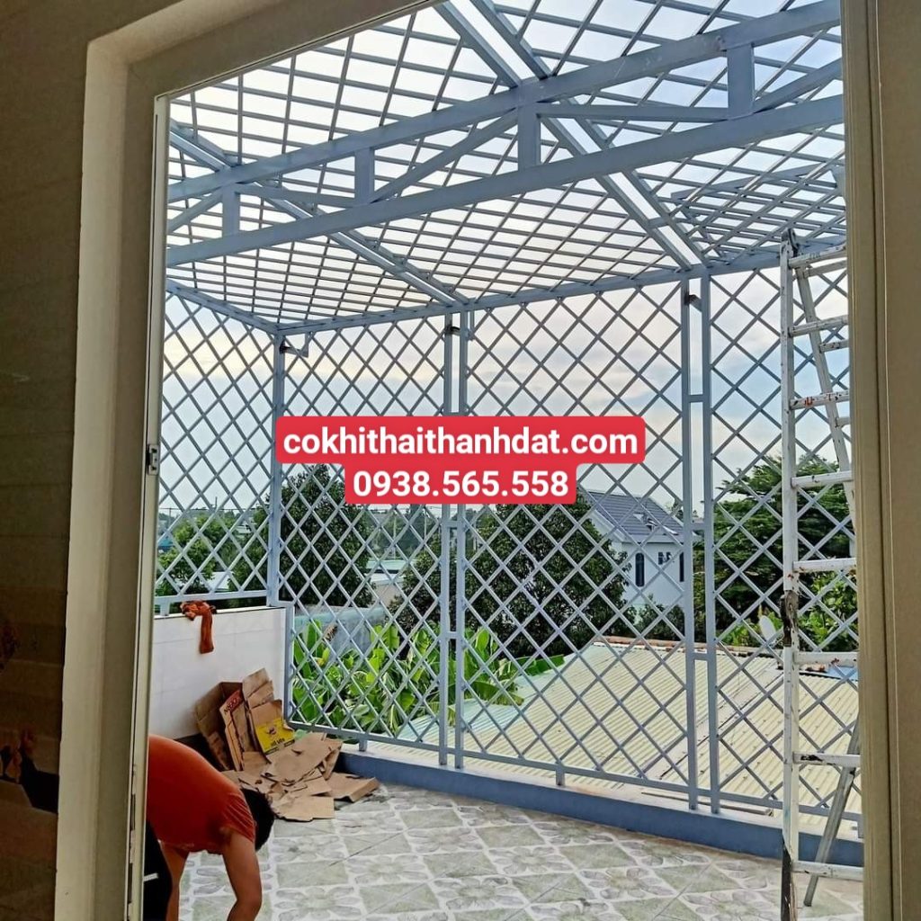 Ưu điểm khi thi công khung sắt bảo vệ