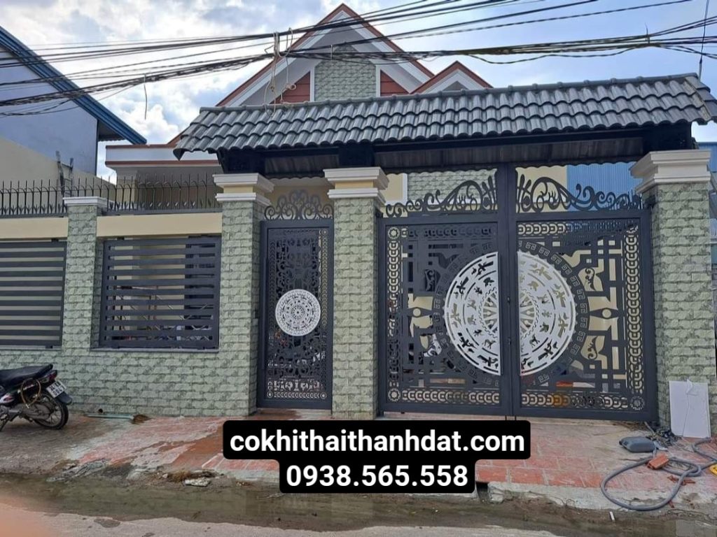 Làm cổng sắt CNC giá rẻ