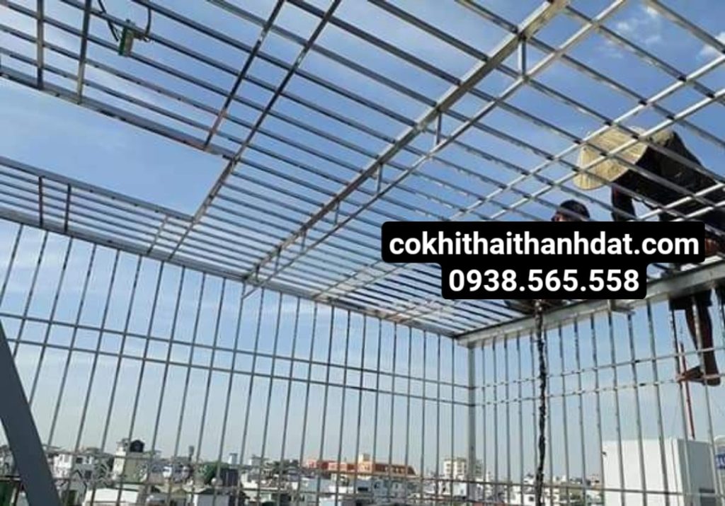 Dịch vụ Làm khung sắt bảo vệ sân thượng tại TP HCM