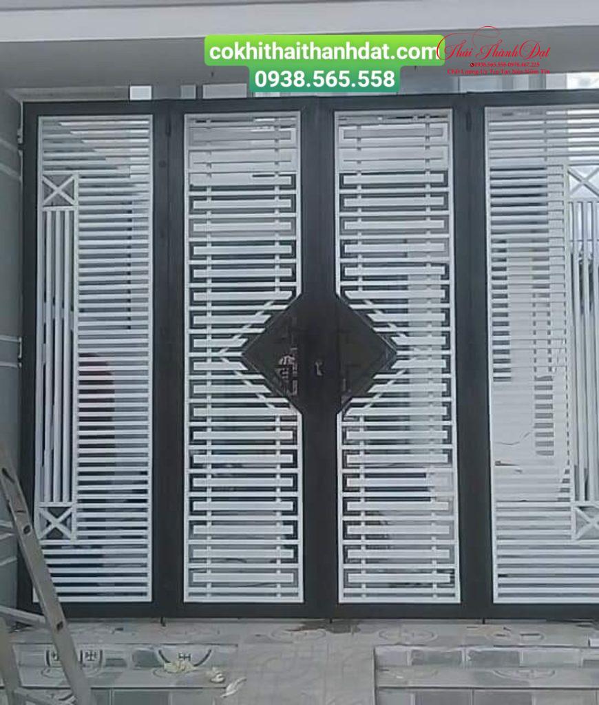 Mẫu cửa sắt hộp đẹp