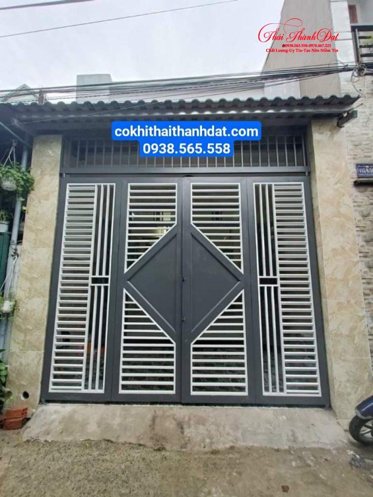 Lắp đặt cửa cổng sắt đẹp tại Dĩ An