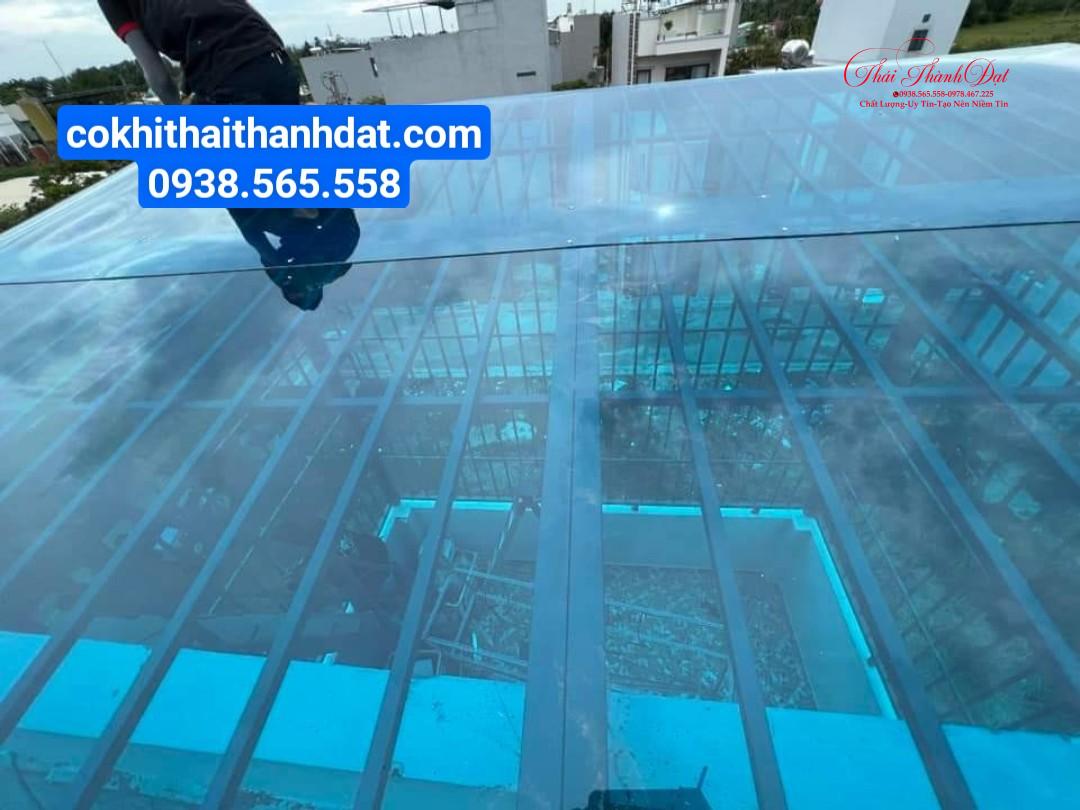 Thợ làm mái poly tại Bình Dương