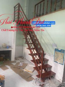 Thợ làm cầu thang sắt - lan can sắt giá rẻ tại quận Bình Tân