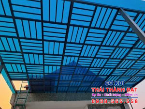 Thi công lợp mái poly lấy sáng tại Quận Bình Thạnh