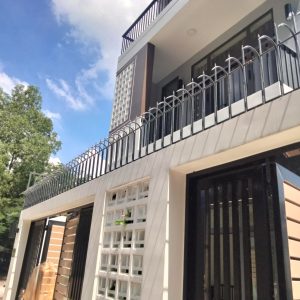 Thợ làm hàng rào chông sắt tại Huyện Trảng Bom-Đồng Nai