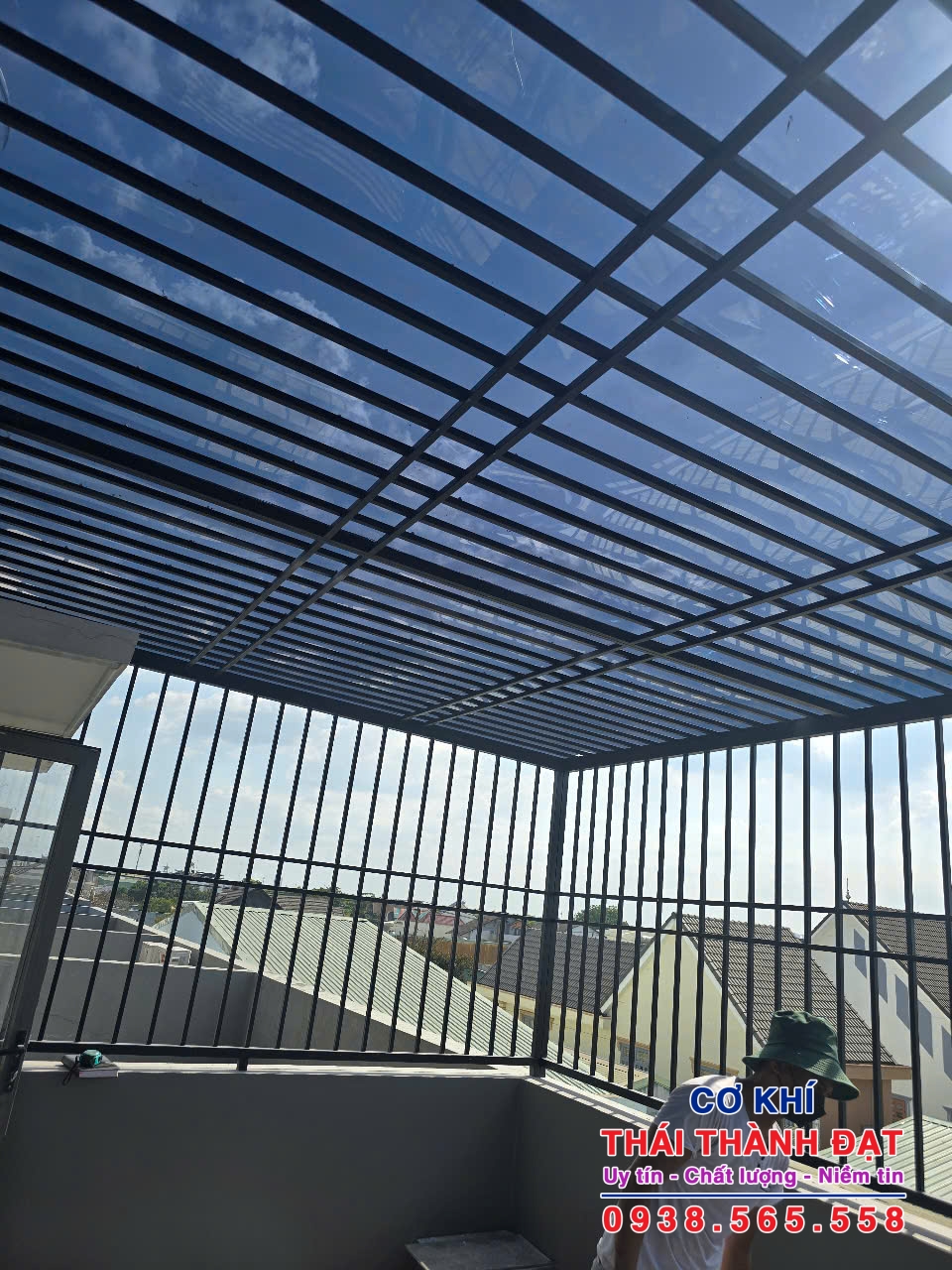 Mái nhựa poly lấy sáng sân thượng tại Dĩ An