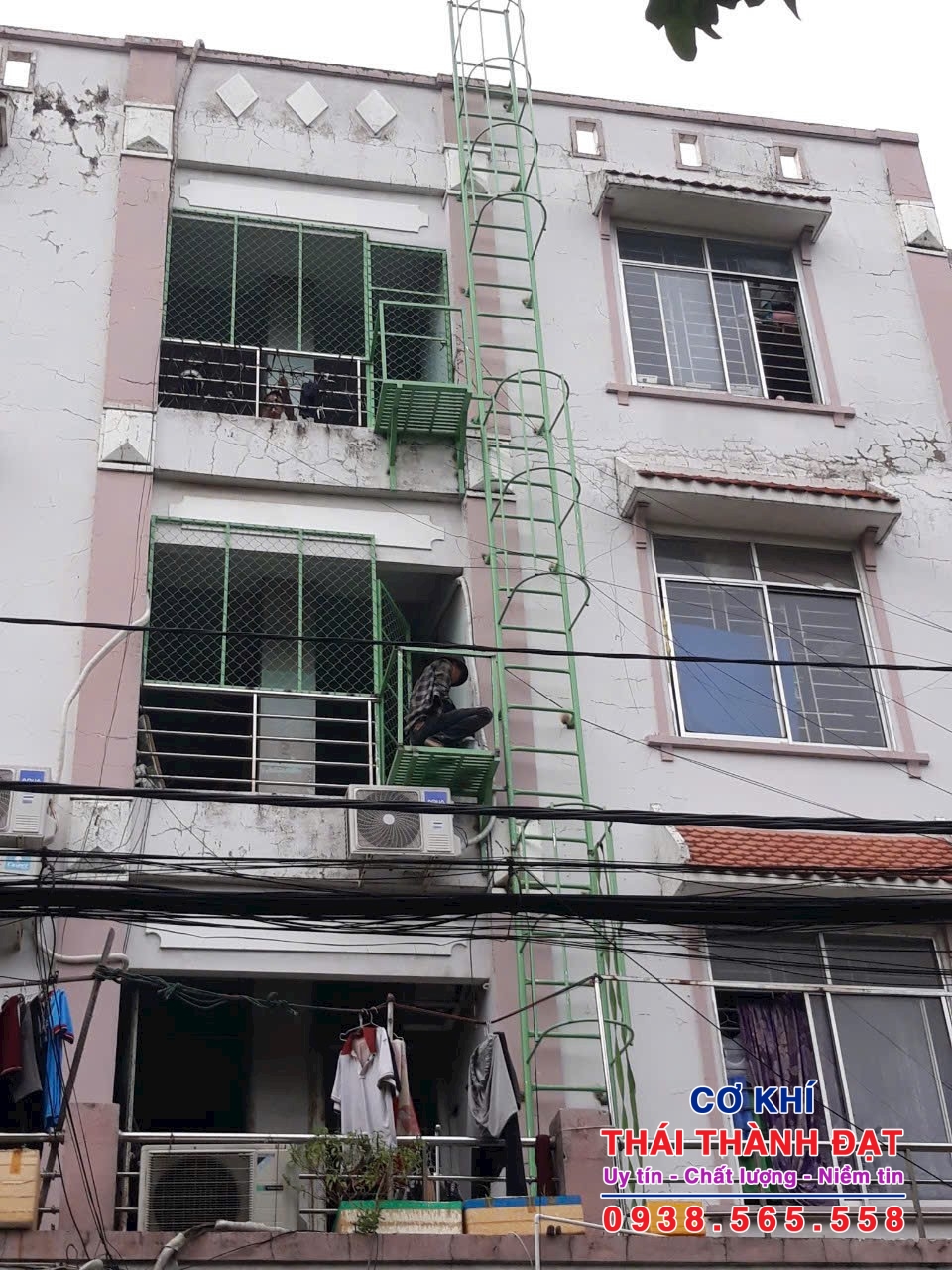 Làm cầu thang thoát hiểm tại Bình Thạnh