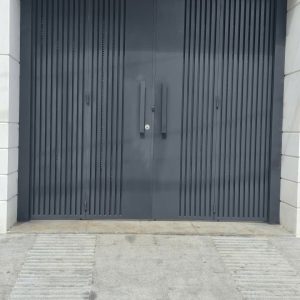 Thi công cửa cổng tại Hóc Môn