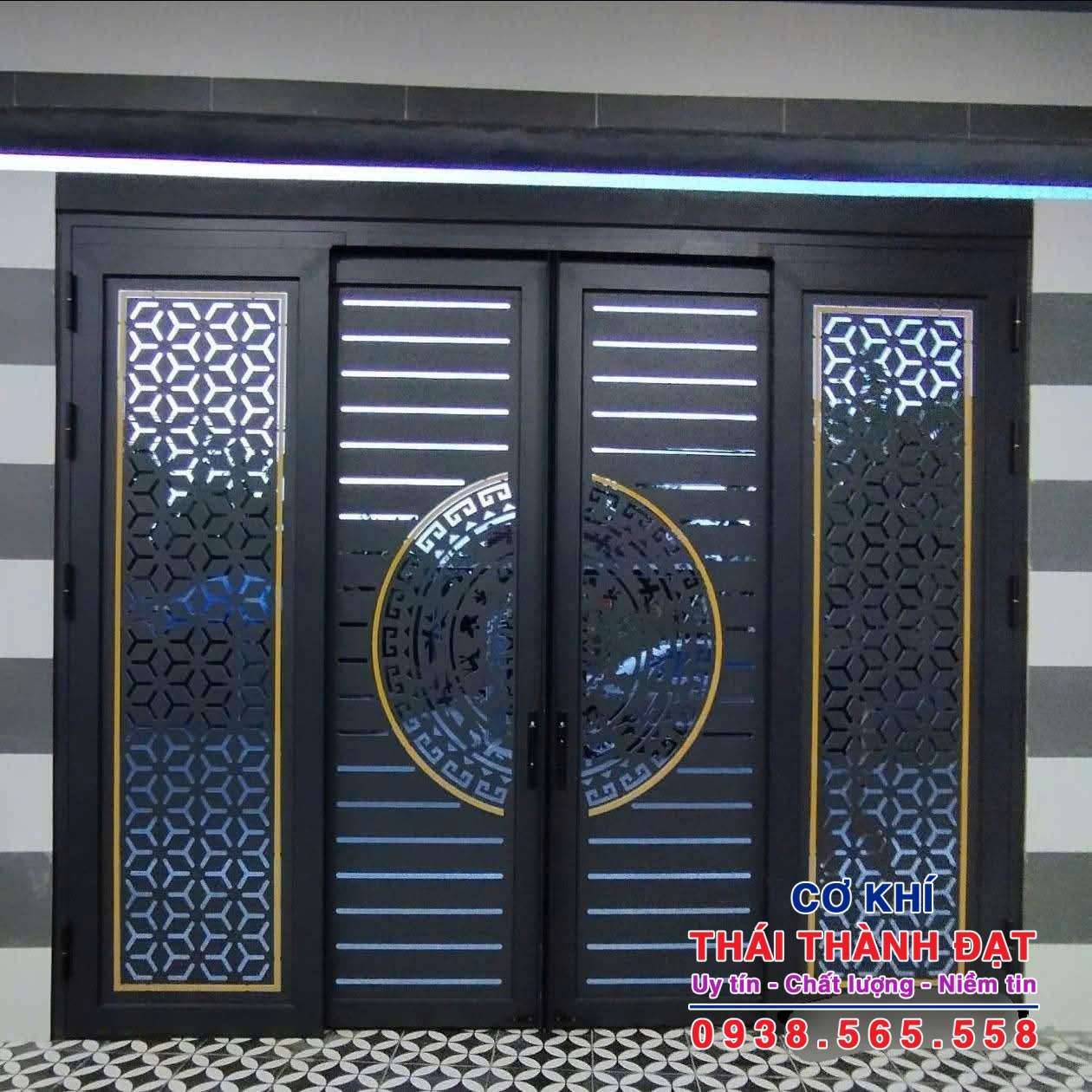 Thi công cửa sắt trượt quay tại Quận 5