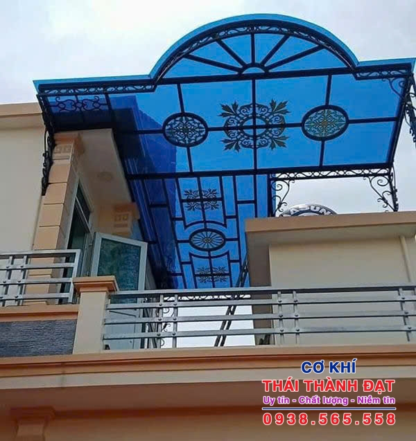 Báo giá dịch vụ làm mái nhựa poly lấy sáng tại Phú Nhuận