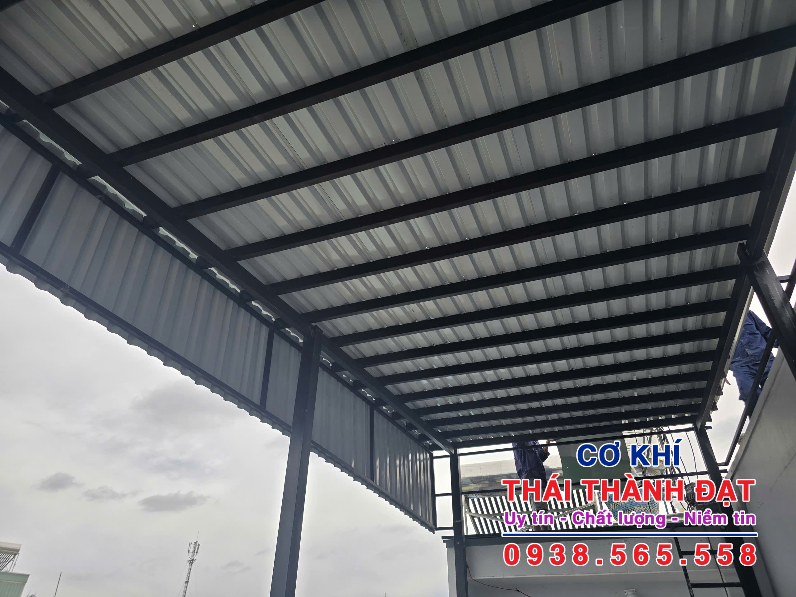 Báo giá dịch vụ làm mái tôn sân thượng tại Thủ Đức Báo giá dịch vụ làm mái tôn sân thượng tại Thủ Đức