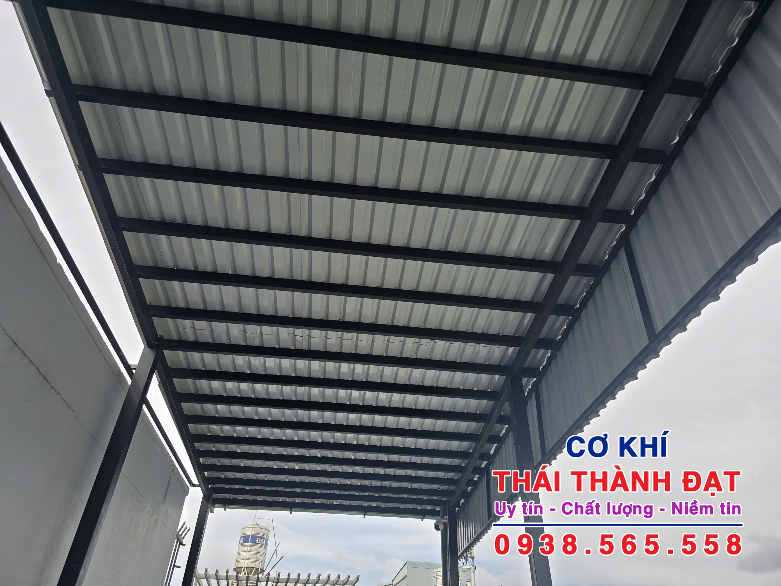 Báo giá dịch vụ làm mái tôn sân thượng tại Thủ Đức