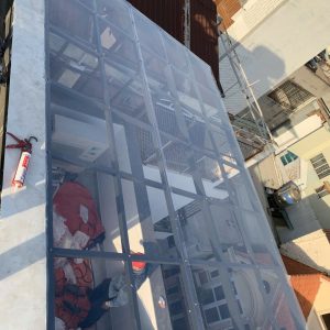 Báo giá dịch vụ làm mái nhựa poly lấy sáng tại Quận 9
