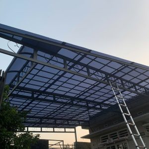 Công ty báo giá làm mái nhựa poly lấy sáng tại Quận 12