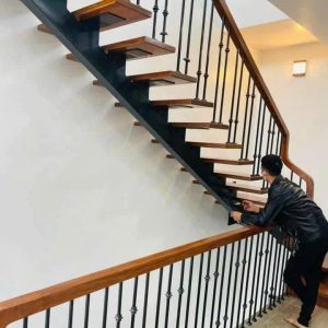 Báo giá lắp đặt cầu thang sắt tại Biên Hòa