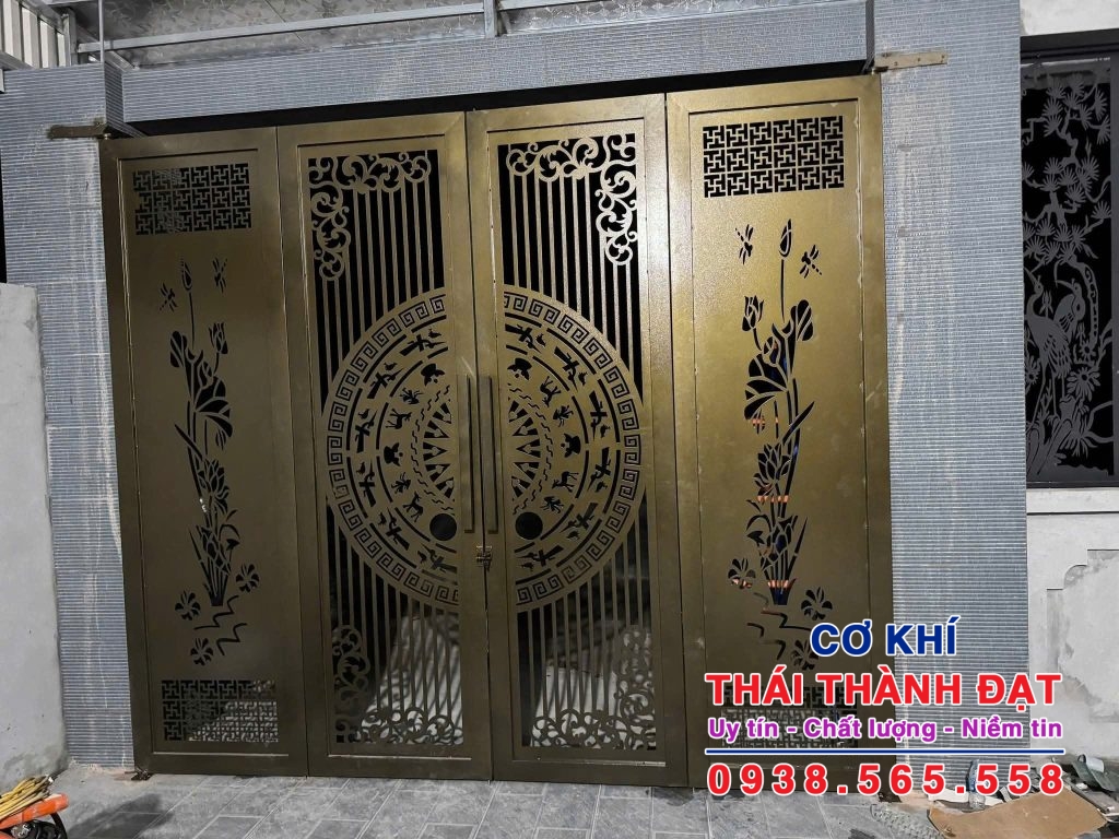 Làm cửa cổng sắt tại Dĩ An