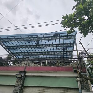 Thi công lợp tấm nhựa poly lấy sáng tại Thủ Đức