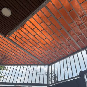 Thi công mái nhựa poly lấy sáng tại Quận 8